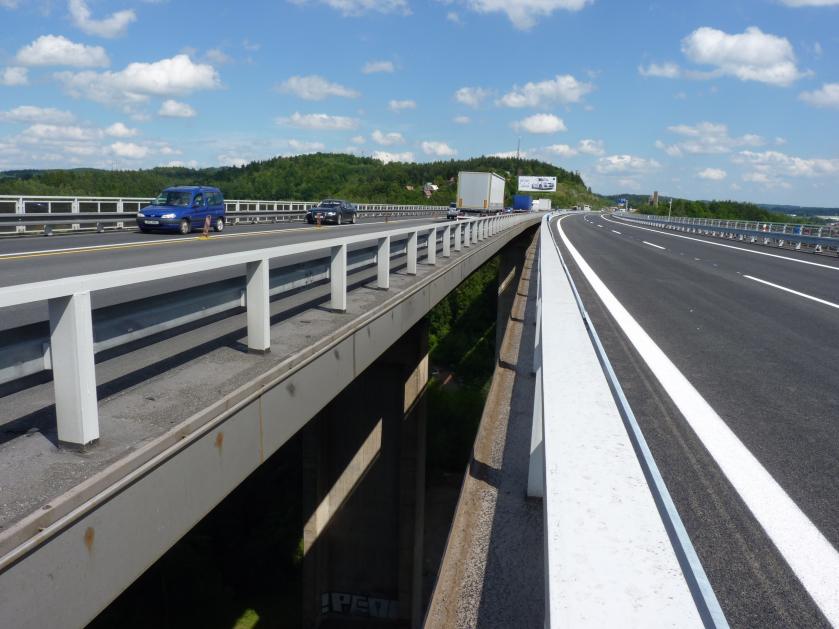 Na jaře začne oprava dálnice ve Velkém Meziříčí za miliardu korun