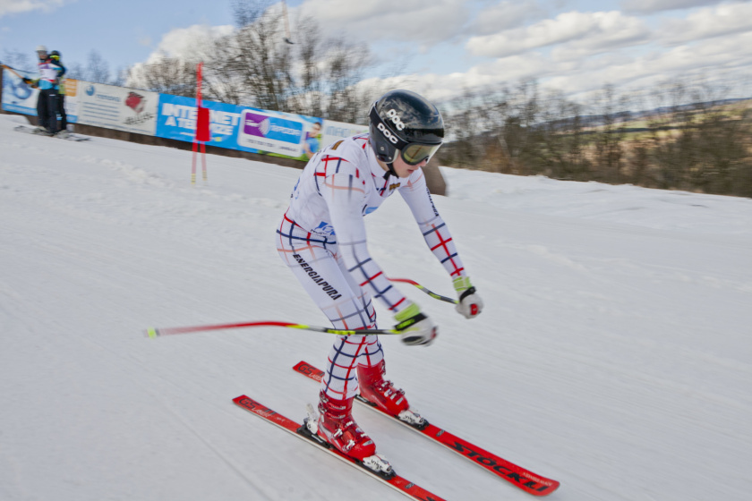 Na Fajťáku se konal přebor škol v obřím slalomu. Dařilo se místním školám!