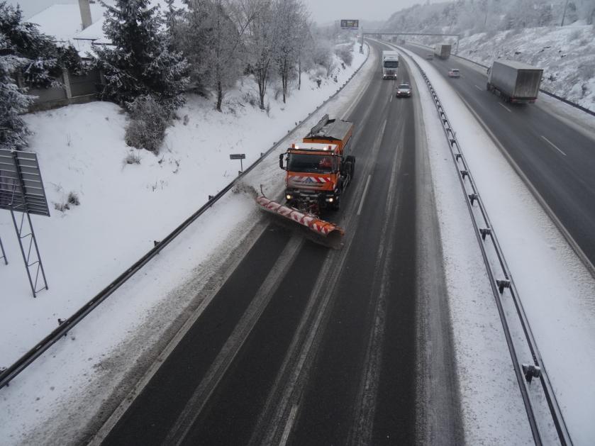 Zimní opatření na D1: Další odpočívky pro kamiony, sypače, proměnné dopravní značení a přístup IZS