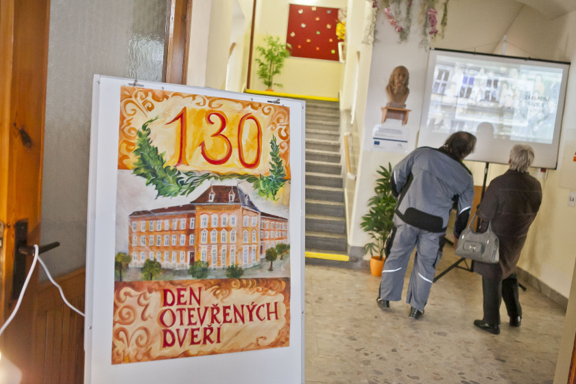 ZŠ Komenského slaví 130 let, celý den je otevřena veřejnosti