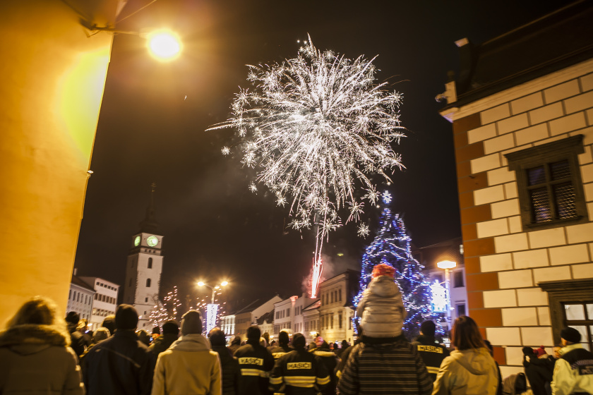 Nový rok jsme společně přivítali ohňostrojem na náměstí
