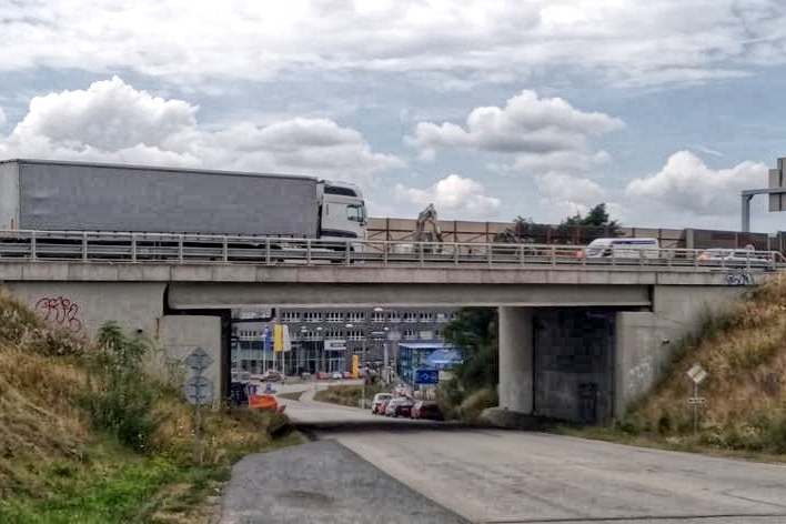 Rekonstrukce dálnice pokračuje, zavřou se podjezdy na Loupežník i do Dolních Radslavic