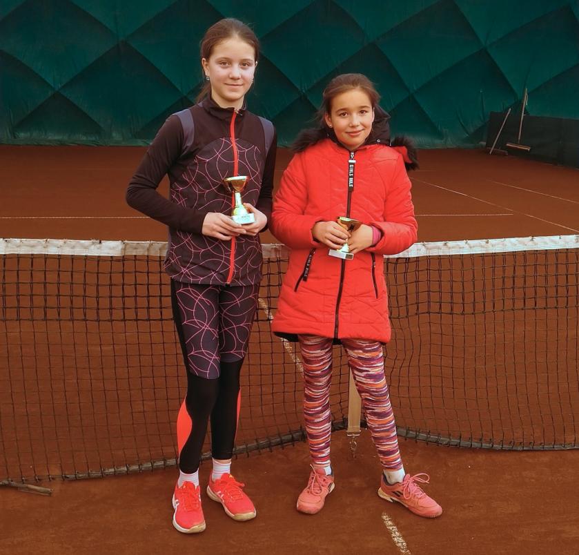 Tenistka z Velkého Meziříčí Bára Šteflová si odvezla z tenisového turnaje 1. místo v singlu