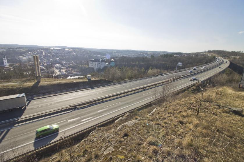 Od soboty 7. března obnovují práce na rekonstrukci dálnice ve Velkém Meziříčí