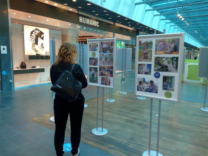 Dobrovolníkem může být každý, ukazuje nová výstava v Cityparku Jihlava
