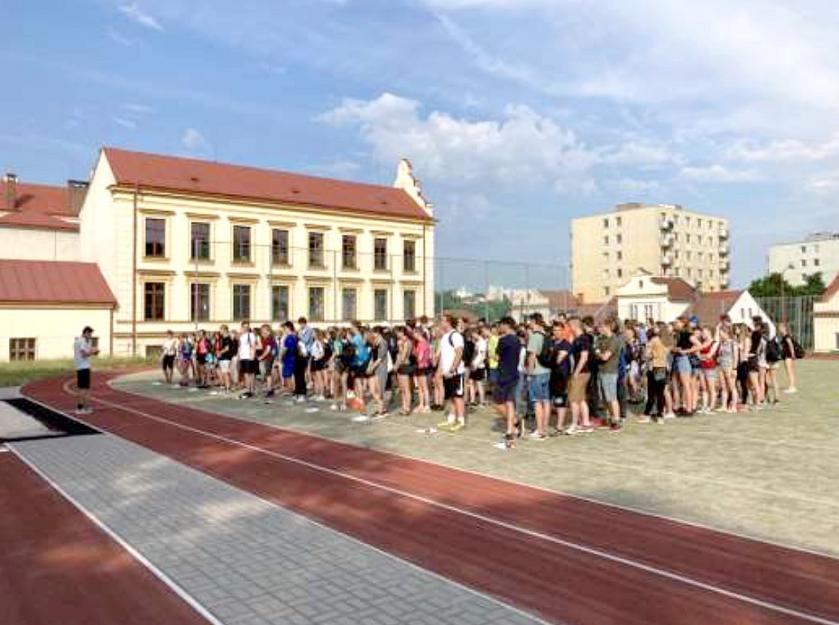 Gymnazisté během sportovního dne vybrali 13 187 korun na pomoc Moravě