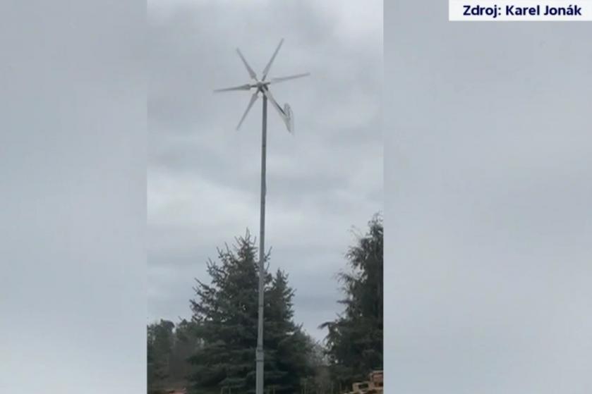 Sousedské spory o větrnou elektrárnu v Petrávči se dostaly až do zpráv 