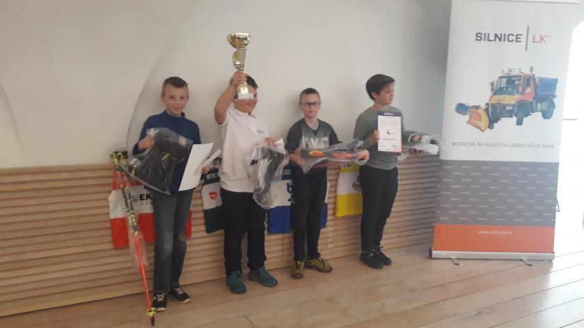 Českého poháru ve SKICROSSU za ženy a juniorky vyhrála Dana Harvey, bodovali i další ze SkiVM