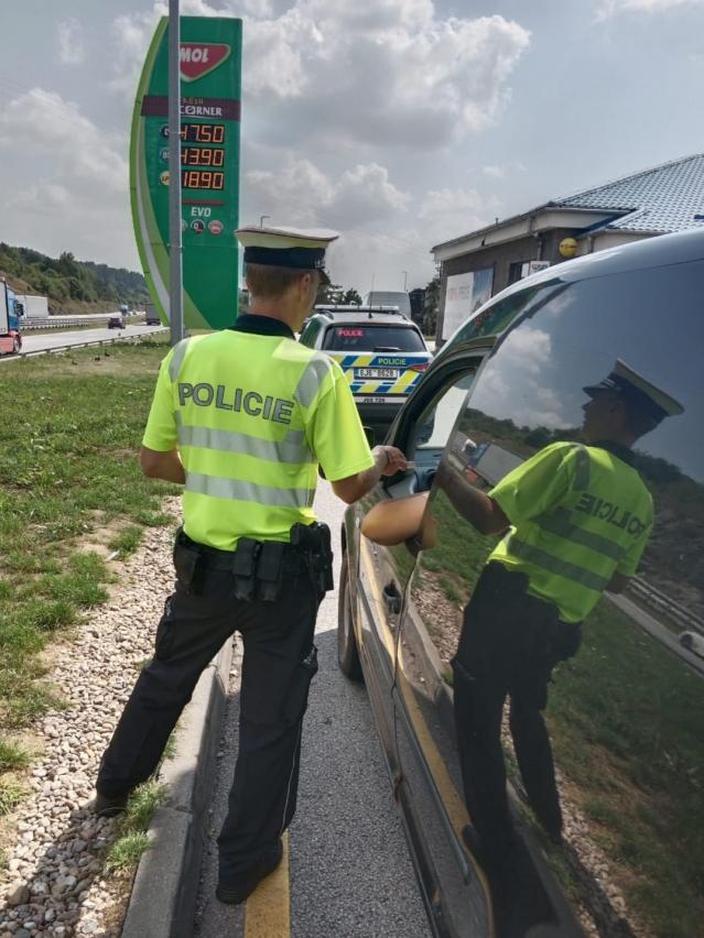 Policisté dohlíželi uplynulý víkend na řidiče 