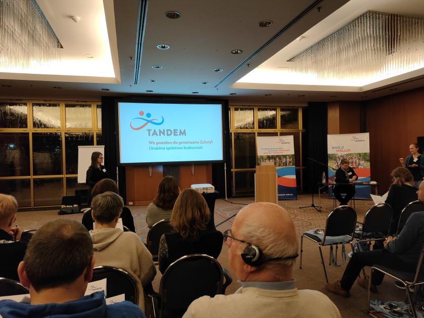 Odborné česko-německé fórum „Učení se demokracii v přeshraniční výměně“ ve Výmaru