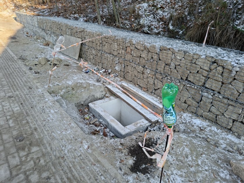 Probíhá úprava odtokových poměrů v okolí mostu Vysočina foto: -mk-