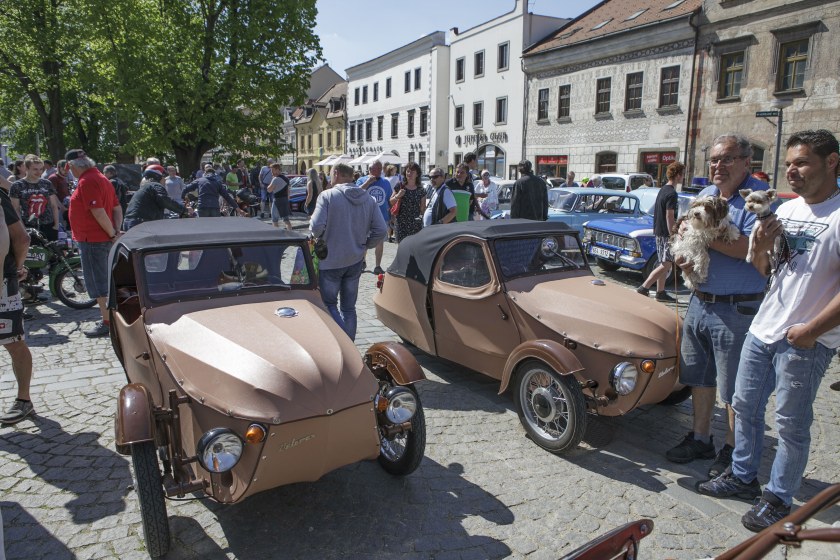 Na meziříčském náměstí se květnu opět představí historické vozidla