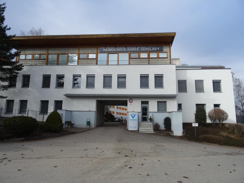 V Nemocnici sv. Zdislavy Mostiště otevírá Spondylochirurgická ambulance