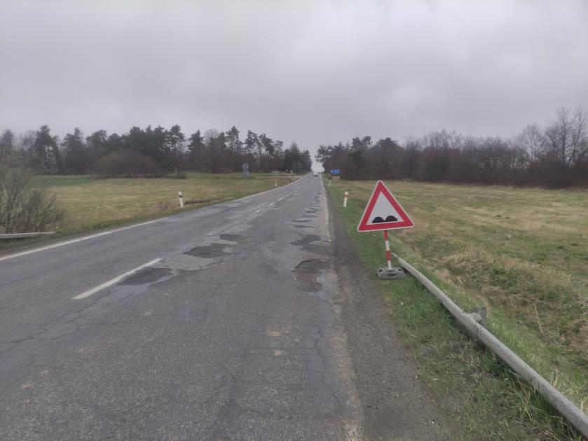 Aktuální stav silnice mezi Trnavou a Rudíkovem.