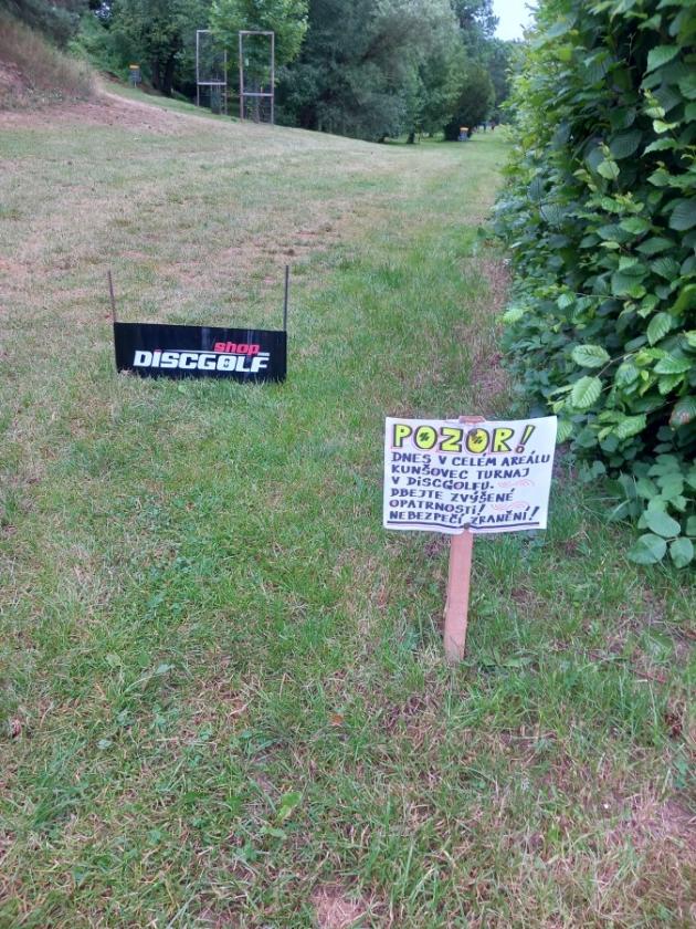 Ve sportovním areálu Kunšovec se konal turnaj v discgolfu