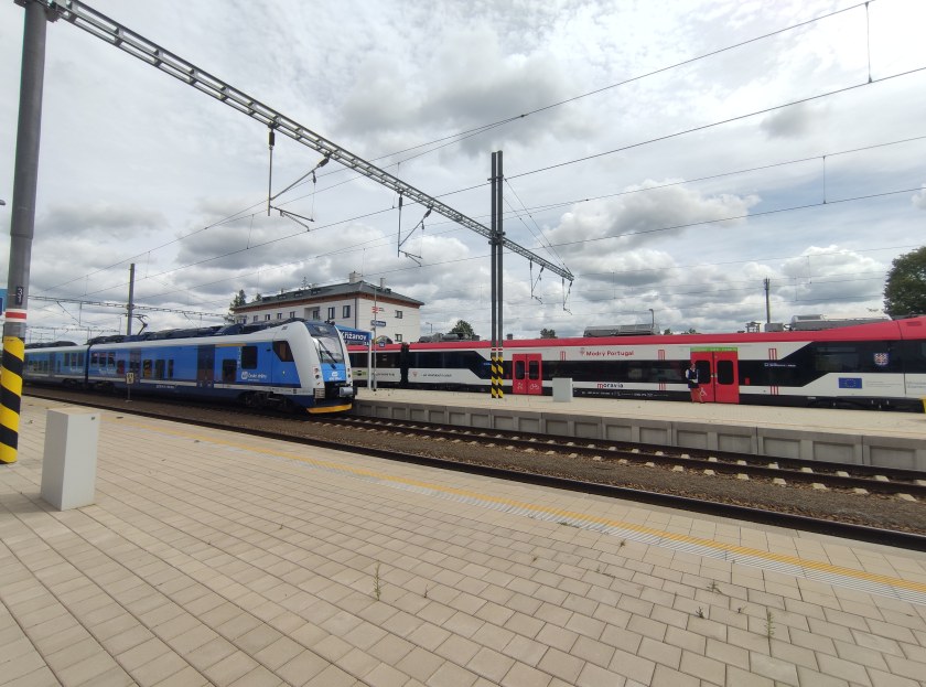 Přestupním uzlem pro nové Pantery se na Vysočině stala železniční stanice Křižanov.