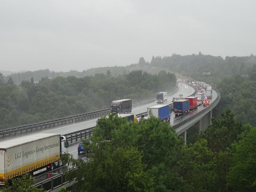 Na řidiče čeká na dálnici u Měřína až do konce prázdnin dopravní komplikace