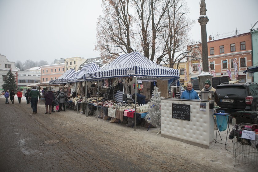 Na náměstí se konají vánoční trhy, v Jupiter clubu až do čtvrtka vánoční výstava