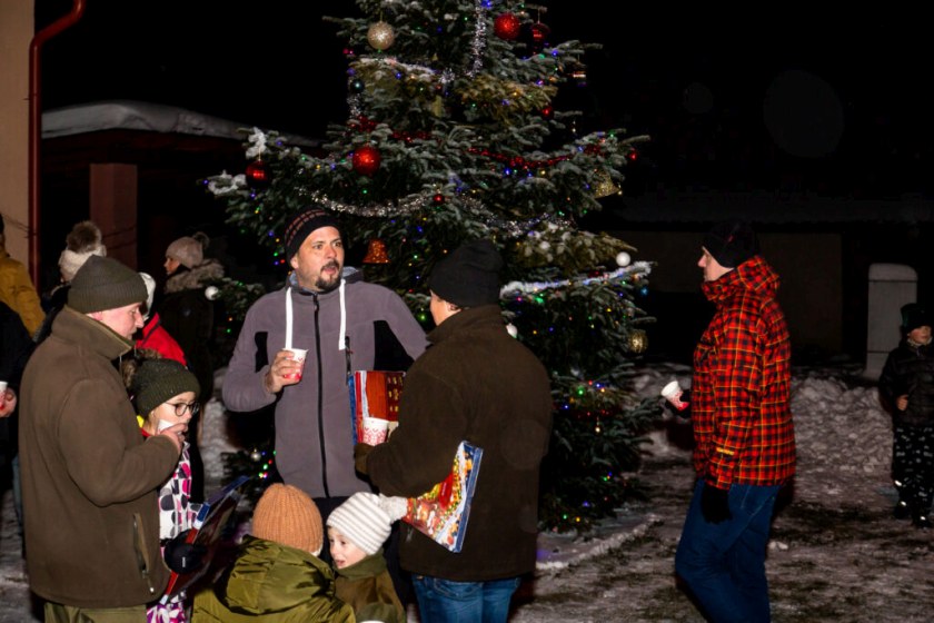Rozsvěcení vánočního stromku 2023 v Hrbově-Svařenově
