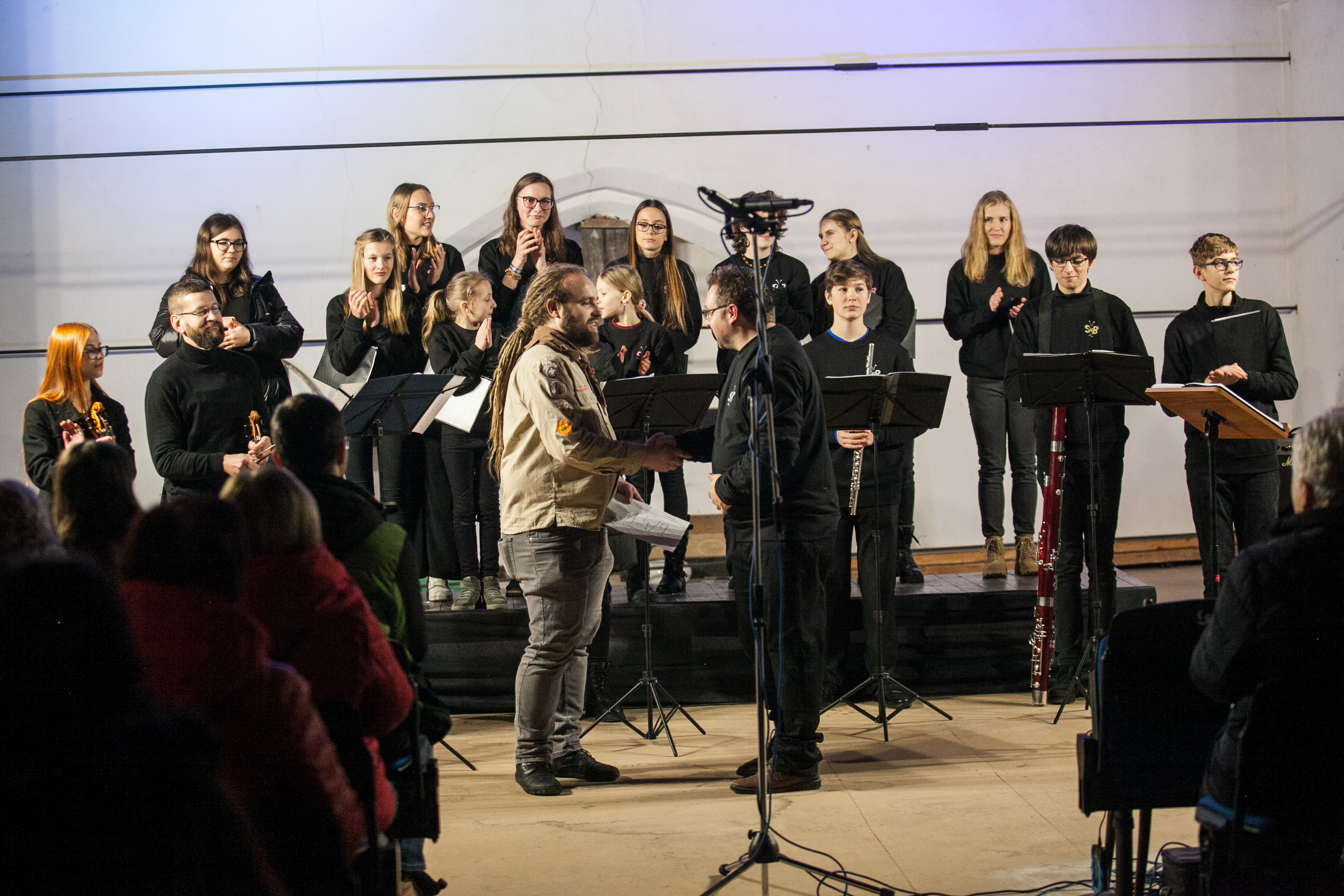 Benefiční koncert Virtuosi Trebicenses v synagoze přinesl skautům na dostavbu Baráčku 31 479 korun
