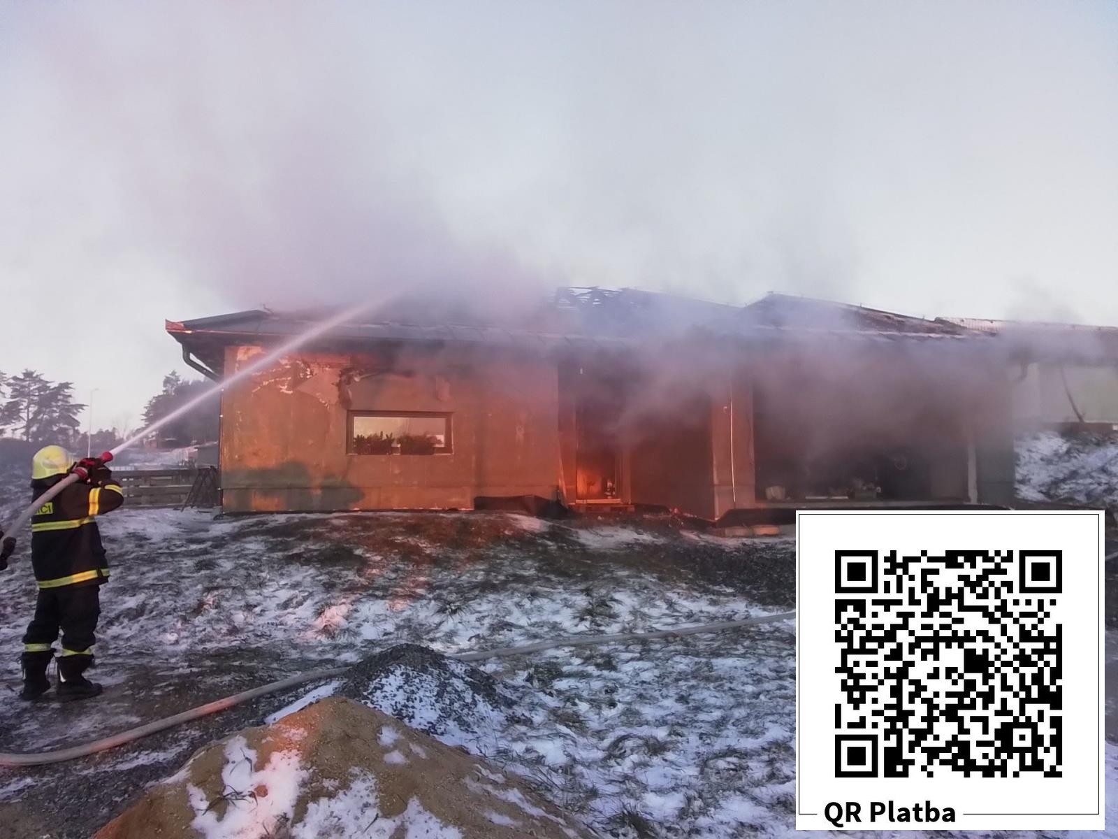 Lidé pomáhají pomocí sbírky manželům, kterým požár v Rudíkově zničil dům