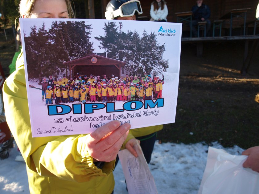 Děti zakončily svůj první lyžařský kurz