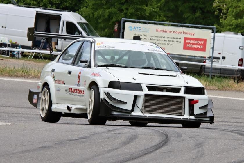 Dvojnásobné prvenství na 44. Zámeckého vrchu LIQUI MOLY vybojovali Václav Janík a Tomáš Košek