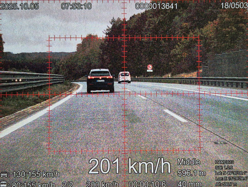 Cizinec jel po D1 rychlostí 201 km/h