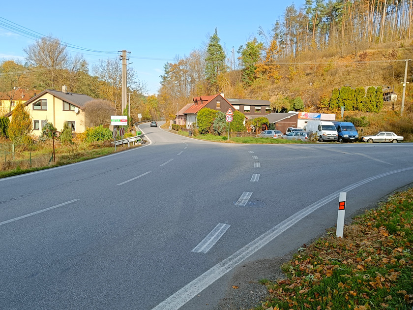 Místo dopravní nehody.